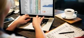 Cómo agrupar hojas de Excel y por qué querrías hacerlo