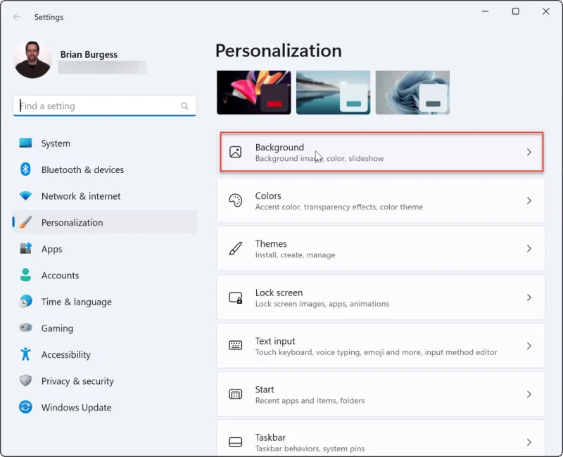 Cómo configurar diferentes fondos de pantalla en monitores duales en Windows
