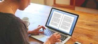 Cara Membungkus Teks Di Sekitar Jadual dalam Word