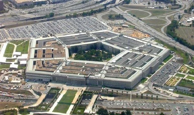 Os Estados Unidos promovem a aplicação de IA nas forças armadas