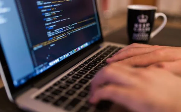 Является ли искусственный интеллект частью информатики?
