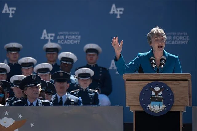 Os Estados Unidos promovem a aplicação de IA nas forças armadas