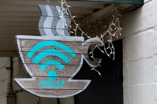 WiFi とモバイルデータのどちらがより安全ですか?