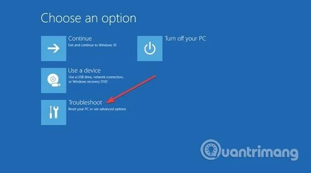 Windows で「重要なサービスが失敗しました」というブルー スクリーン エラーを修正する方法