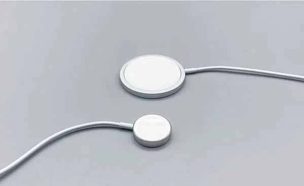 Pengecas dan sarung MagSafe pertama telah sampai kepada pengguna