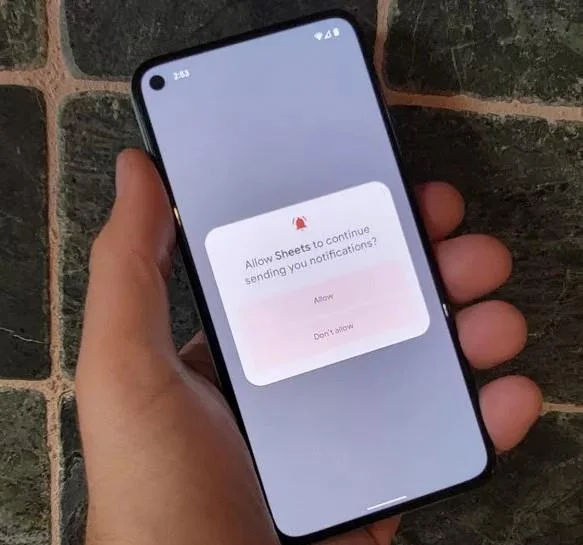 Cara menyambungkan AirPods ke Android adalah lebih mudah daripada yang anda fikirkan