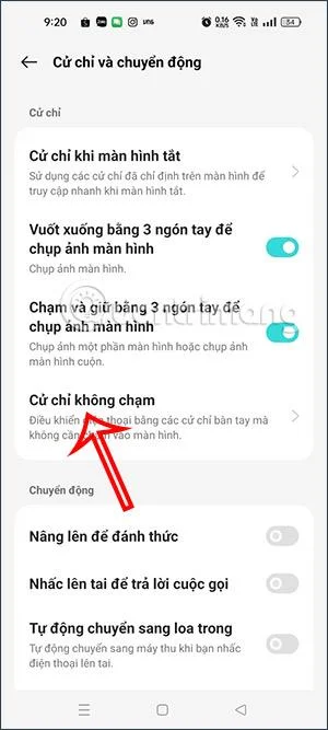 Bagaimana untuk melayari TikTok tanpa menyentuh skrin