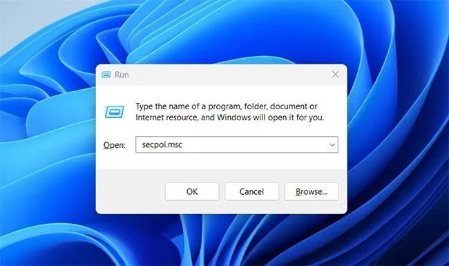 如何在 Windows 11 中開啟本機安全性原則