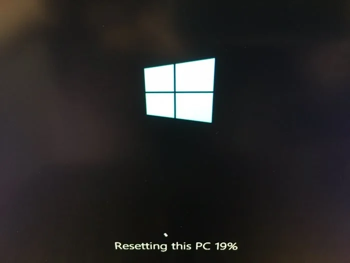Tetapkan semula Windows 10 kepada keadaan asalnya