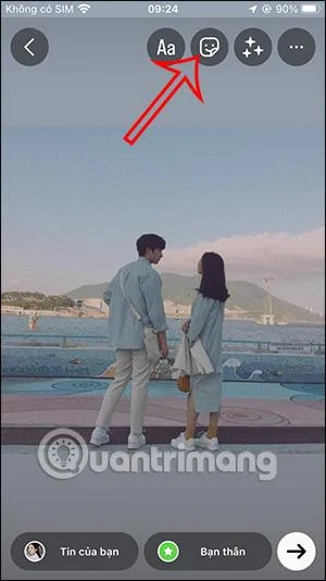 Cara memasukkan emoji ke dalam foto pada iPhone adalah sangat mudah