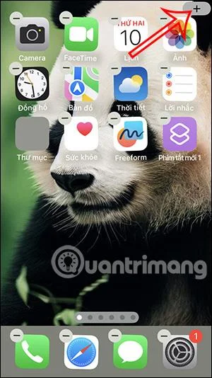 Bagaimana untuk menyusun widget pada iPhone untuk memampatkan skrin