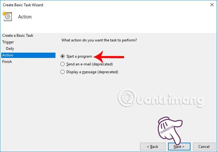 Bagaimana untuk menjadikan latar belakang gelap secara automatik pada Windows 10