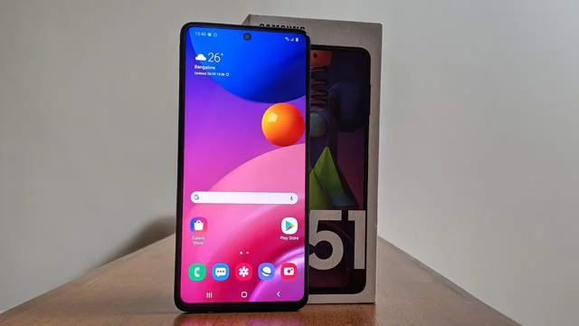 10 telefon pintar teratas di bawah 7 juta sesuai sebagai hadiah Hari Bapa