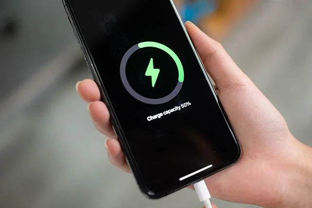 Bagaimana untuk menyemak kiraan caj iPhone