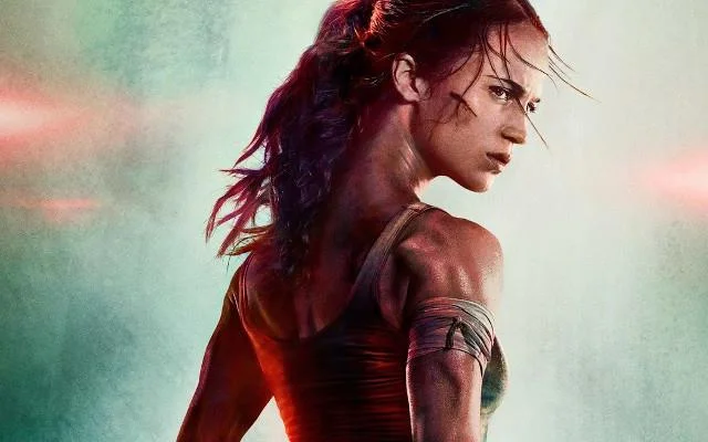 Sila muat turun satu set kertas dinding untuk komputer anda dengan tema filem Tomb Raider - 2018