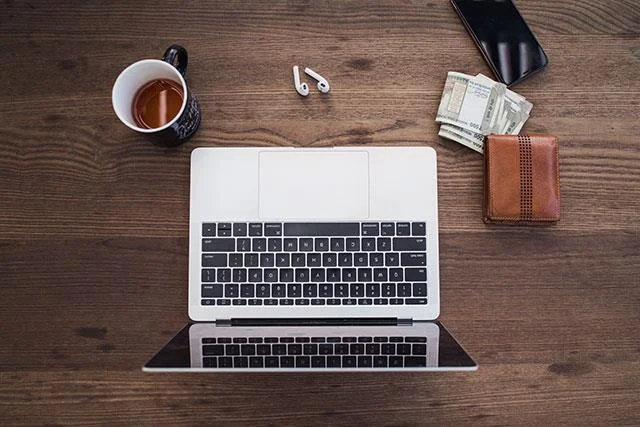 100+ kertas dinding yang cantik dengan banyak tema untuk komputer dan komputer riba