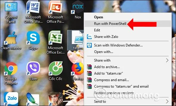 Cómo apagar automáticamente el sonido al quitarse los auriculares en Windows