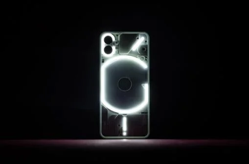 Ketahui tentang Nothing Phone 1: Telefon ini mempunyai reka bentuk yang unik