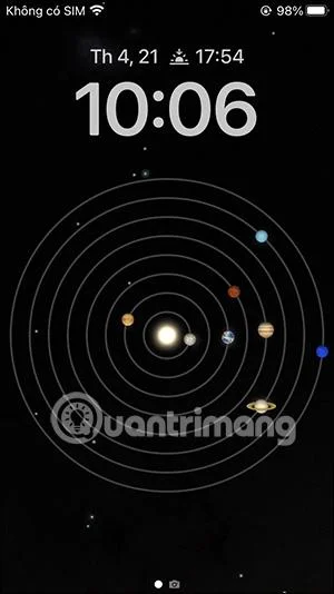 Arahan untuk menukar gaya jam skrin kunci iPhone
