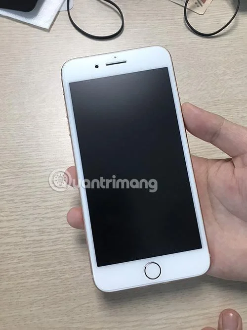 Cara mudah untuk menampal kaca terbaja iPhone