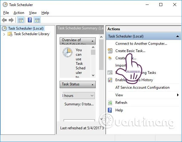Bagaimana untuk menjadikan latar belakang gelap secara automatik pada Windows 10