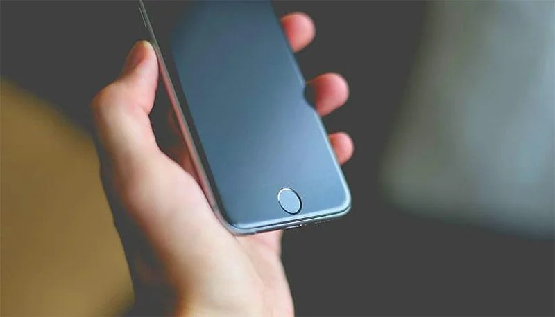 Bagaimana untuk membetulkan ralat pembuangan bateri iOS 17