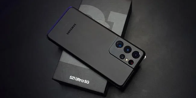 Sekiranya saya membeli Galaxy S21 Ultra atau iPhone 13 Pro Max?