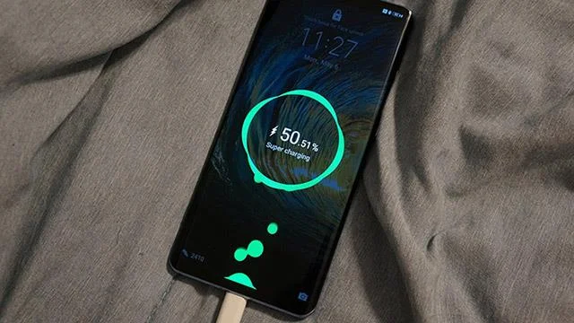 Petua untuk mengekalkan kapasiti bateri telefon pintar dalam keadaan terbaik
