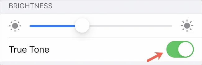 iPhone の画面が常に暗くなったり明るくなったりするのはなぜですか?直し方？