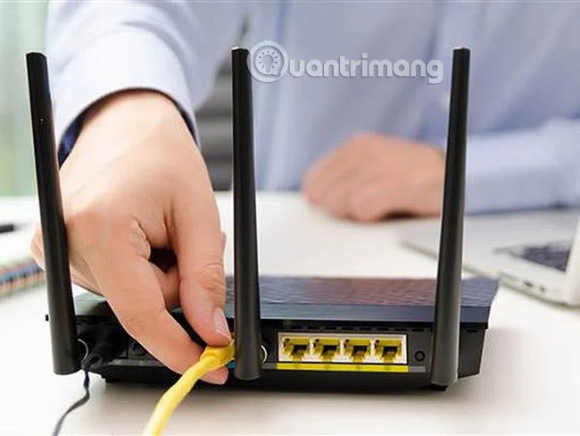Akses penghala rumah dengan hak pentadbir