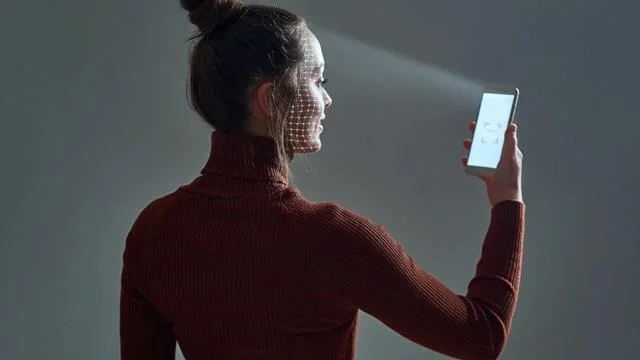 iPhone manakah yang serasi dengan putaran mendatar Face ID?