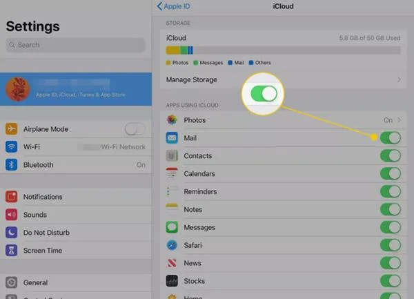 ほんの数ステップで iPhone と iPad 間でデータを同期できます