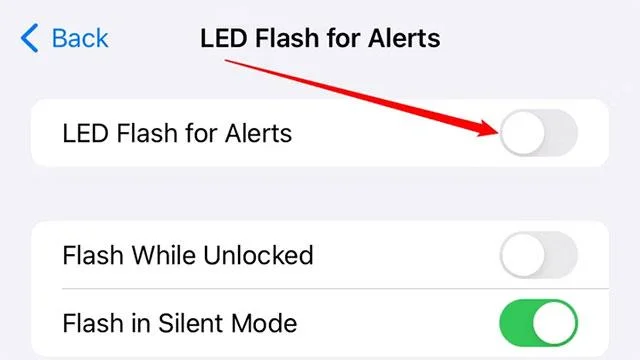 Bagaimana untuk mematikan denyar pemberitahuan pada iPhone