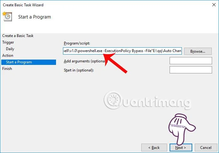 Bagaimana untuk menjadikan latar belakang gelap secara automatik pada Windows 10