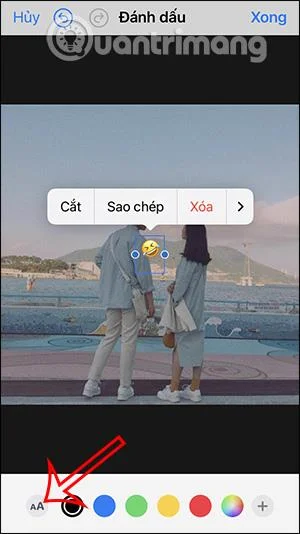 Cara memasukkan emoji ke dalam foto pada iPhone adalah sangat mudah