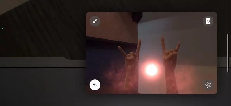 Cara menggunakan gerak isyarat tangan untuk mencetuskan Reaksi semasa panggilan video FaceTime