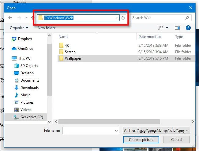 Windows 10 varsayılan duvar kağıtlarını nerede saklıyor?