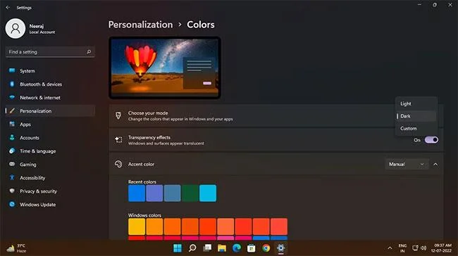 11 beste donkere thema's om het Windows 11-bureaublad aan te passen