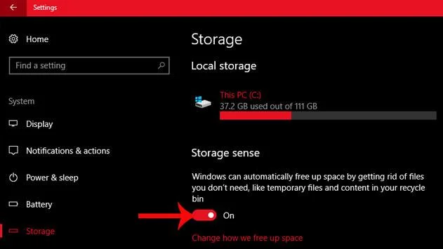 Bagaimana untuk mendayakan pelepasan memori automatik dalam Kemas Kini Pencipta Windows 10
