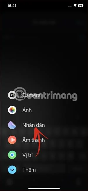 Cara menambah kesan pada pelekat dalam Mesej iPhone