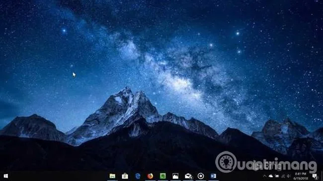 Windows 10でタスクバーアイコンを中央に配置する方法