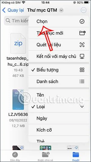 Cara memutar berbilang foto dan video dalam Fail pada iPhone