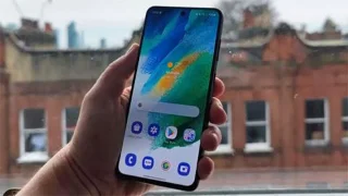 Adakah Samsung Galaxy S21 FE telefon pintar jarak pertengahan yang sempurna?