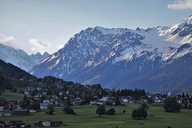 Bilgisayarlar için dağ duvar kağıtları ve güzel dağ fotoğrafları koleksiyonu