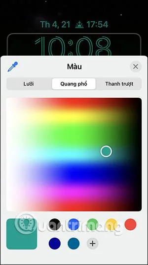Arahan untuk menukar gaya jam skrin kunci iPhone
