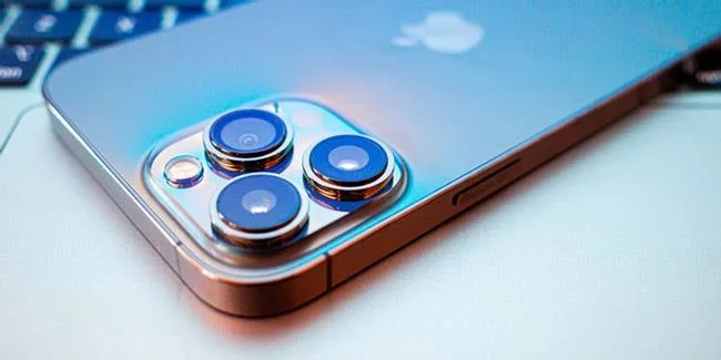 Sekiranya saya membeli Galaxy S21 Ultra atau iPhone 13 Pro Max?