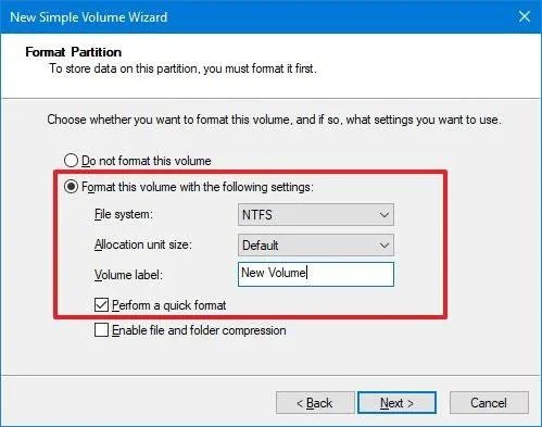 Arahan untuk memasang cakera keras ke dalam folder pada Windows 10