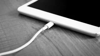 Punca dan cara untuk membaiki kehabisan bateri pada iPad