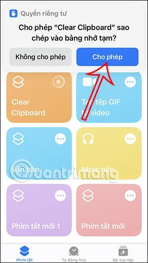Arahan untuk memadam papan keratan pada iPhone