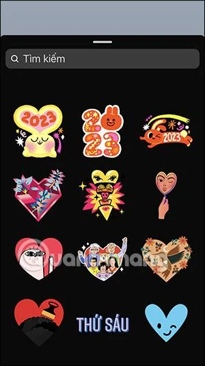 Cara memasukkan emoji ke dalam foto pada iPhone adalah sangat mudah